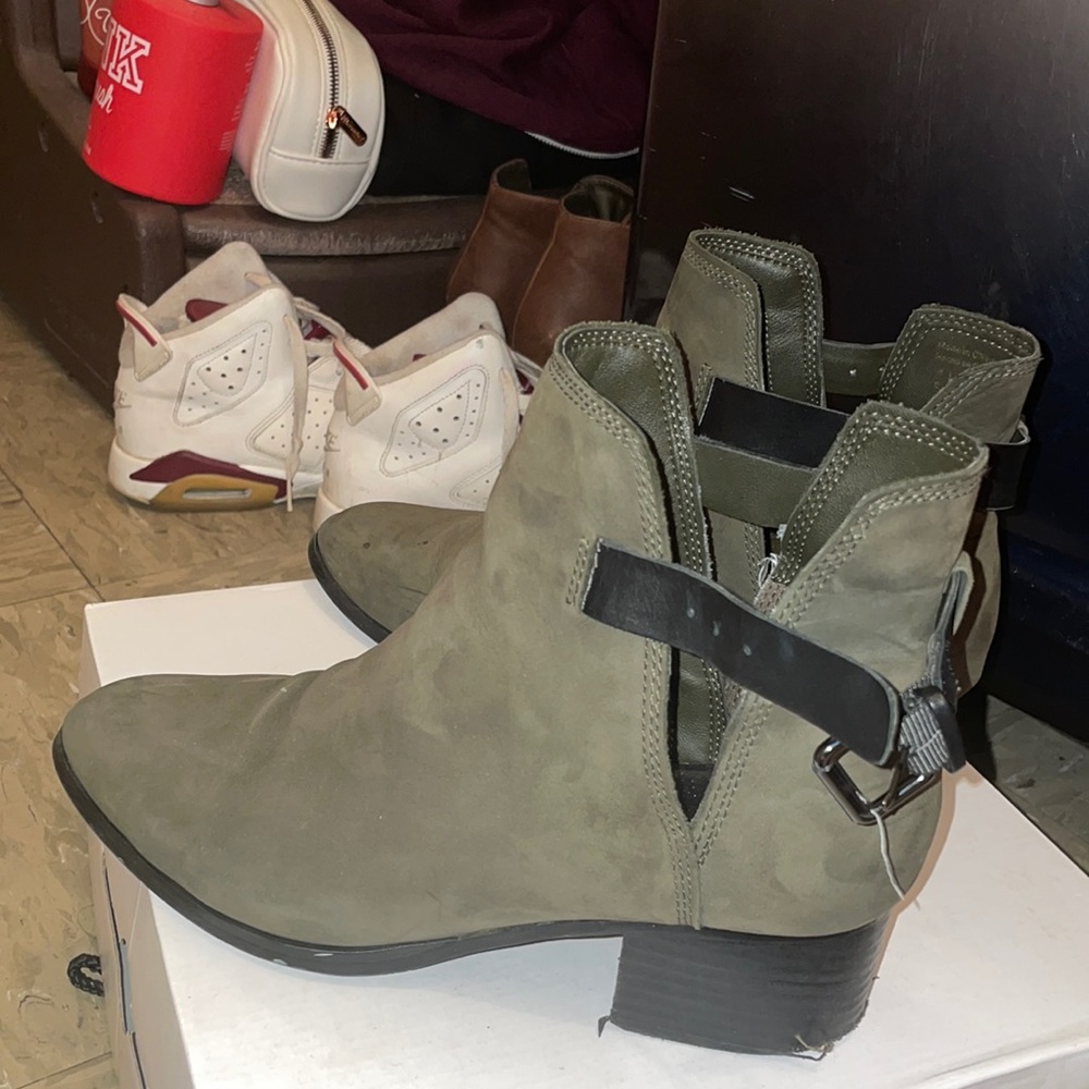Aldo green booties size 8